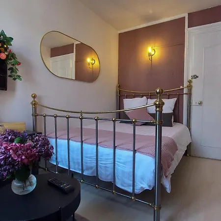 Les Demoiselles Honfleur