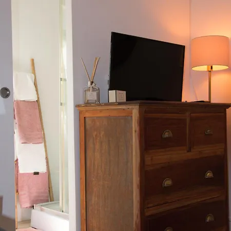 Les Demoiselles Oda ve Kahvaltı