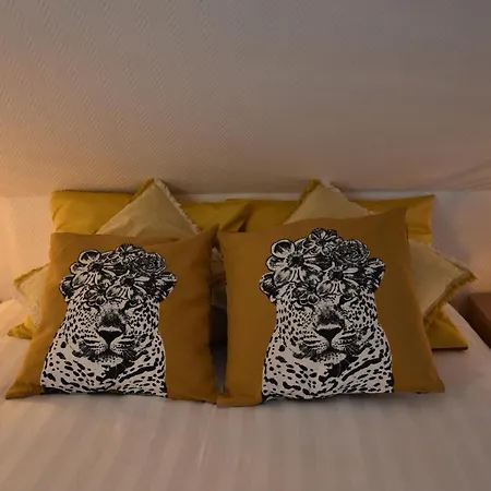 Les Demoiselles Couette-café