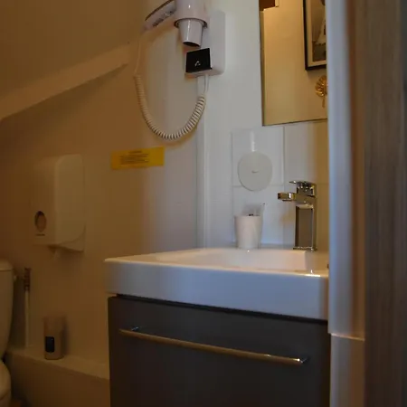 Les Demoiselles Oda ve Kahvaltı