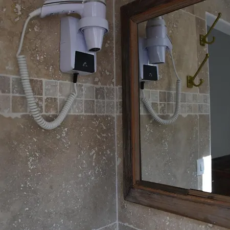 Les Demoiselles Oda ve Kahvaltı Honfleur