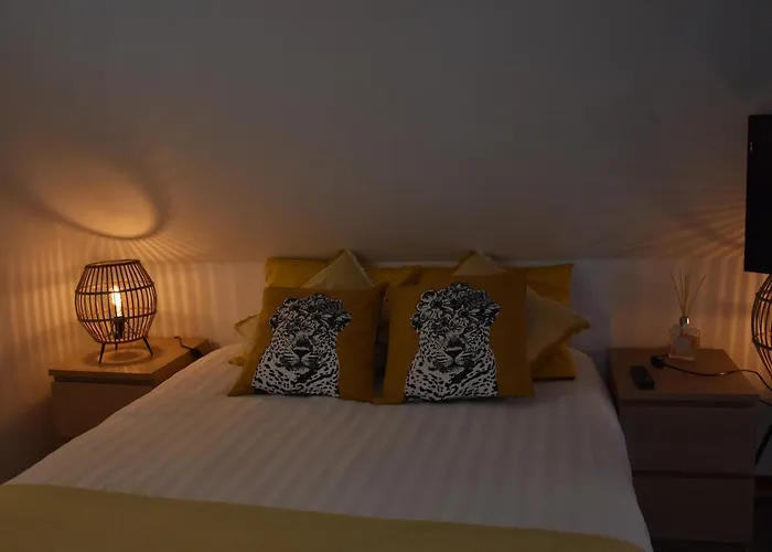 Les Demoiselles Bed and Breakfast Ονφλέρ