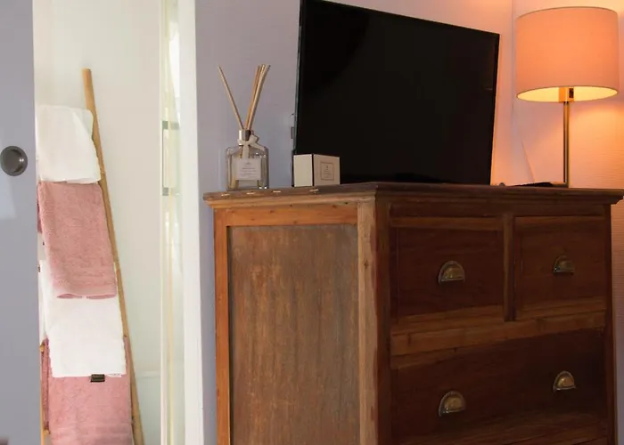 Les Demoiselles Bed and Breakfast