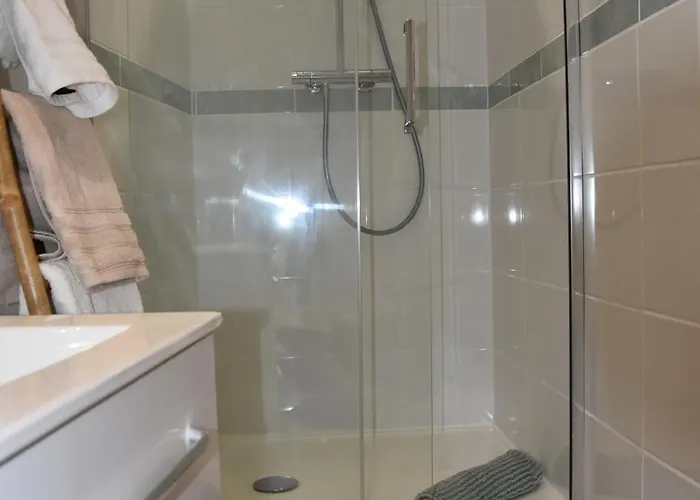 Les Demoiselles Panzió