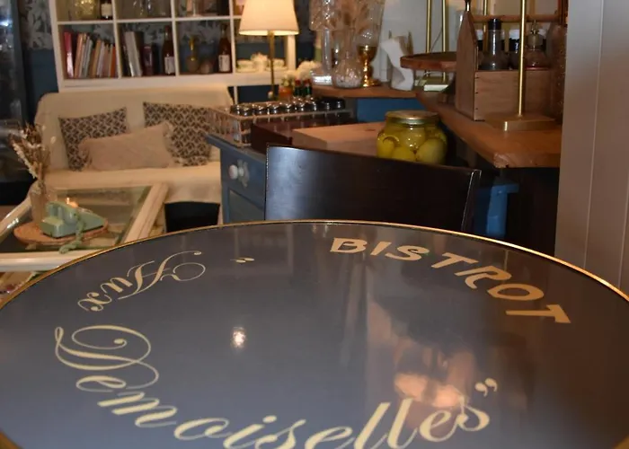 Les Demoiselles Bed and Breakfast 3*