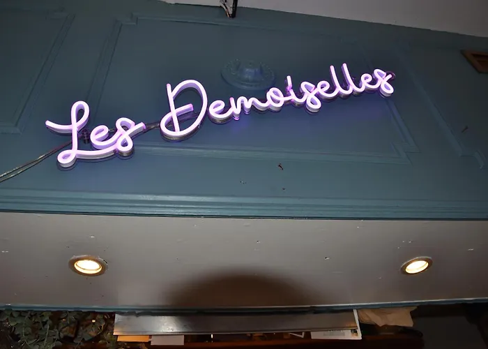 Les Demoiselles Bed and Breakfast Ονφλέρ